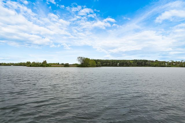 1015 Timber Lake Drive, Antioch, IL 60002