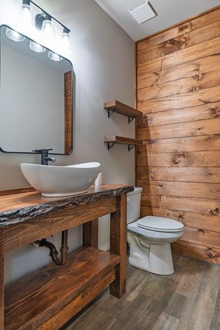 916 Medina Court, Ellijay, GA 30540