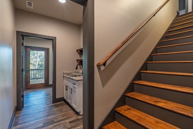 916 Medina Court, Ellijay, GA 30540