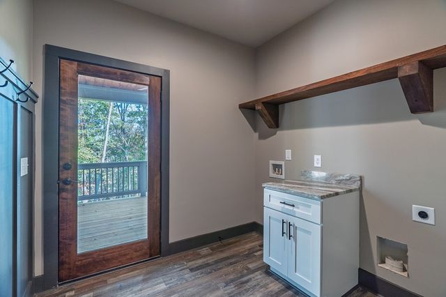 916 Medina Court, Ellijay, GA 30540