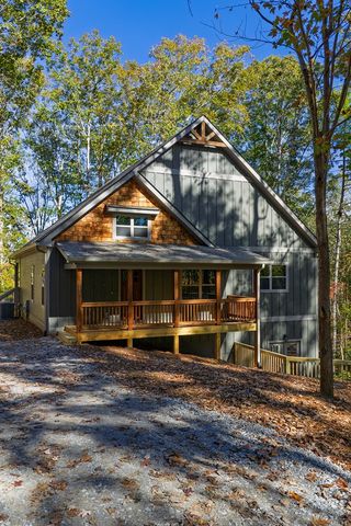 916 Medina Court, Ellijay, GA 30540