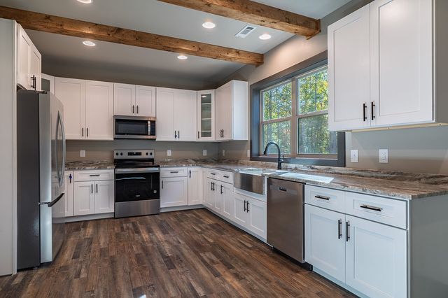 916 Medina Court, Ellijay, GA 30540