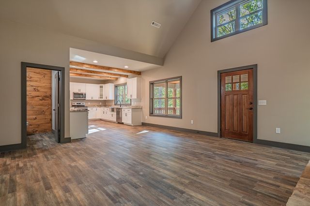 916 Medina Court, Ellijay, GA 30540