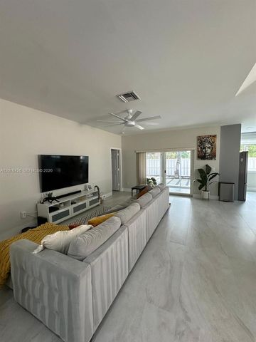 10809 Madison Dr, Boynton Beach, FL 33437