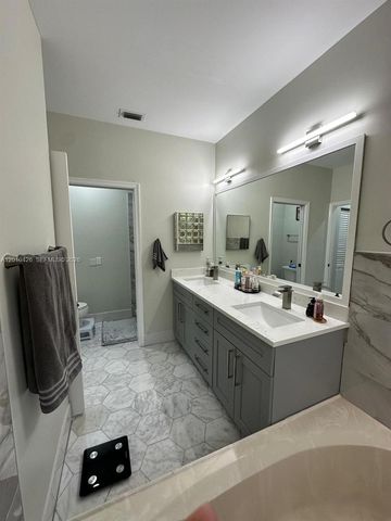 10809 Madison Dr, Boynton Beach, FL 33437