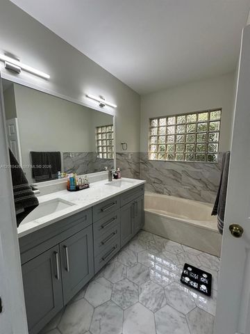 10809 Madison Dr, Boynton Beach, FL 33437