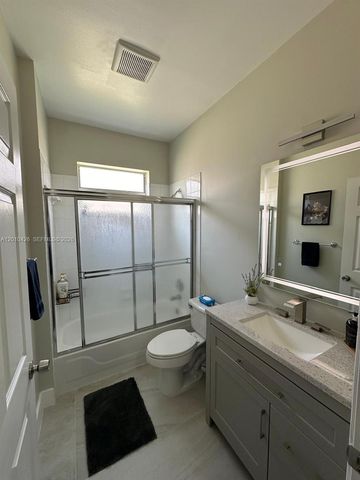 10809 Madison Dr, Boynton Beach, FL 33437