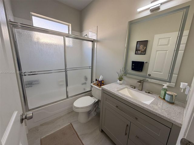 10809 Madison Dr, Boynton Beach, FL 33437