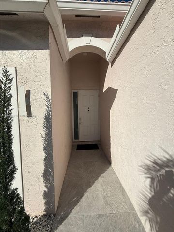 10809 Madison Dr, Boynton Beach, FL 33437
