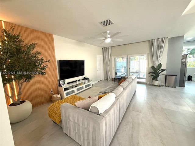 10809 Madison Dr, Boynton Beach, FL 33437