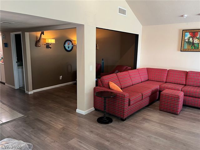 1018 Bel Air Circle, Las Vegas, NV 89109
