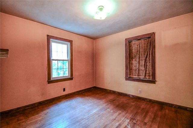 960 East Drive, Kettering, OH 45419
