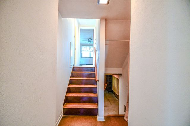 960 East Drive, Kettering, OH 45419