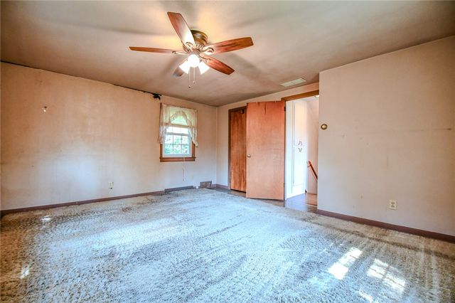 960 East Drive, Kettering, OH 45419