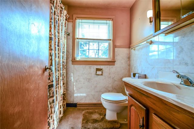 960 East Drive, Kettering, OH 45419