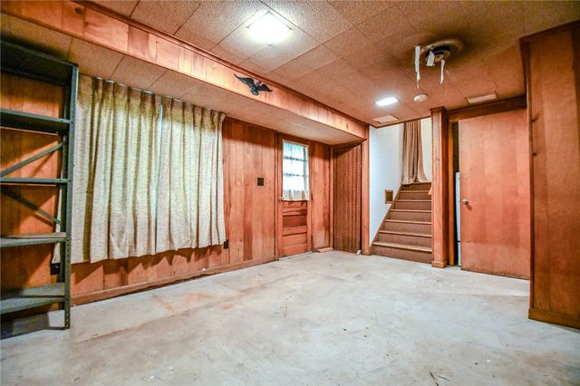 960 East Drive, Kettering, OH 45419