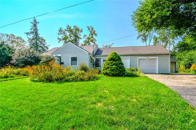 960 East Drive, Kettering, OH 45419