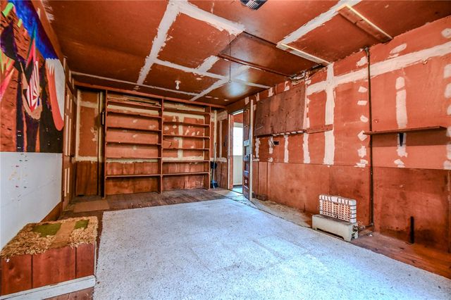 960 East Drive, Kettering, OH 45419