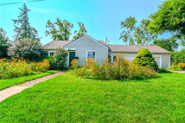 960 East Drive, Kettering, OH 45419