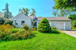 960 East Drive, Kettering, OH 45419