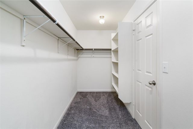 300 Camellia DR, Hutto, TX 78634