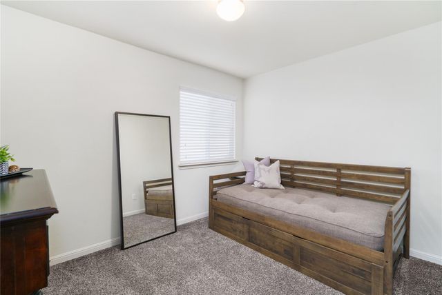 300 Camellia DR, Hutto, TX 78634