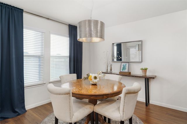 300 Camellia DR, Hutto, TX 78634