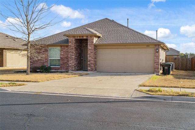 300 Camellia DR, Hutto, TX 78634