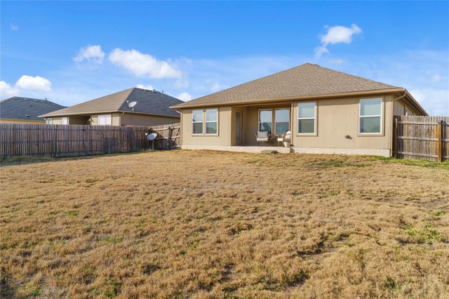 300 Camellia DR, Hutto, TX 78634