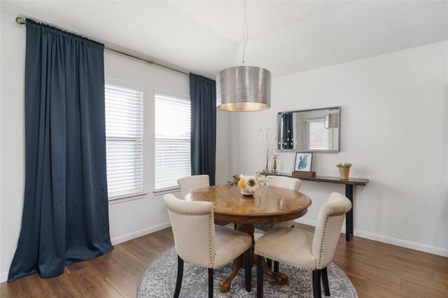 300 Camellia DR, Hutto, TX 78634