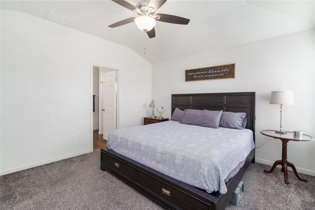 300 Camellia DR, Hutto, TX 78634