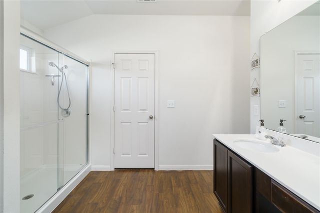 300 Camellia DR, Hutto, TX 78634