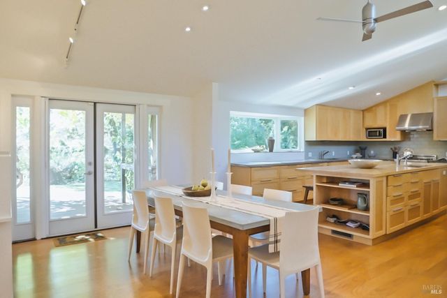 180 W Trinity Rd, Glen Ellen, CA 95442