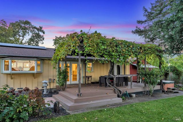 180 W Trinity Rd, Glen Ellen, CA 95442
