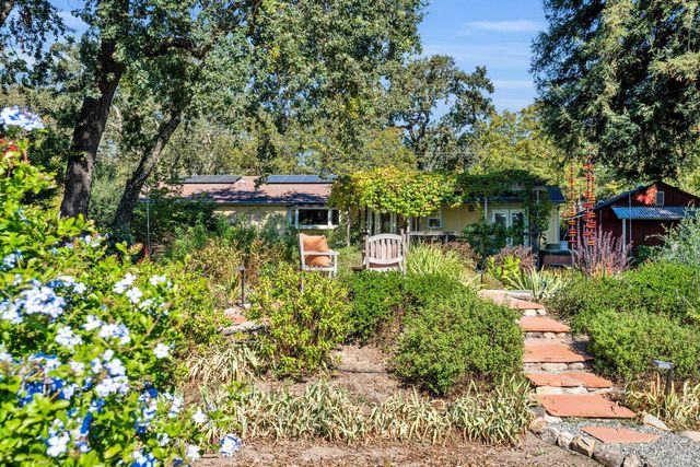 180 W Trinity Rd, Glen Ellen, CA 95442