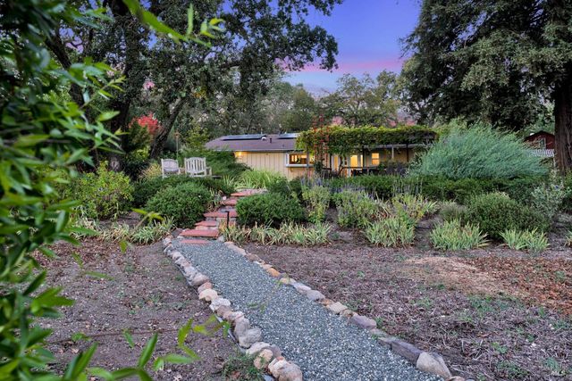 180 W Trinity Rd, Glen Ellen, CA 95442
