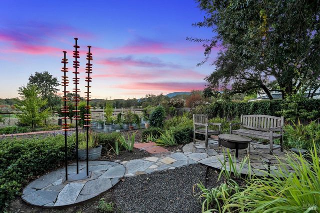 180 W Trinity Rd, Glen Ellen, CA 95442