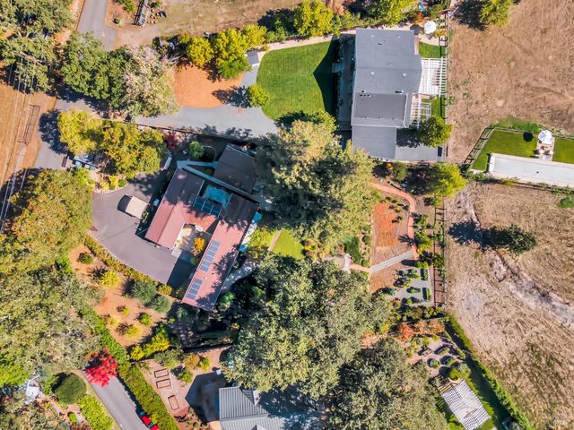180 W Trinity Rd, Glen Ellen, CA 95442