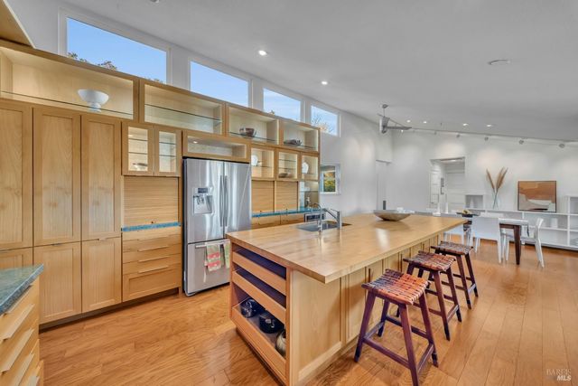 180 W Trinity Rd, Glen Ellen, CA 95442