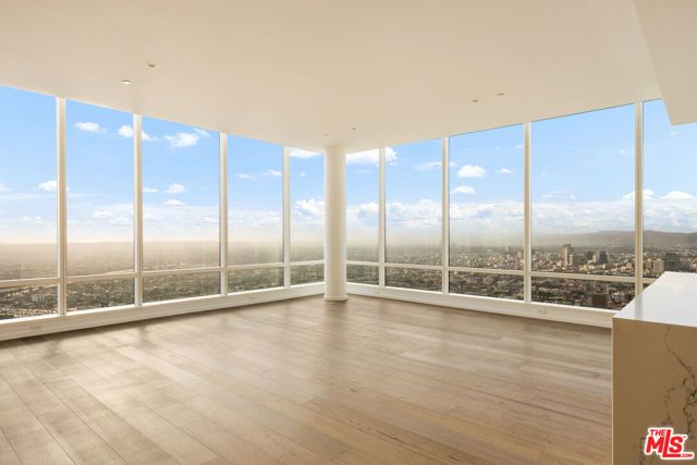 1000 W 8th Street 5801, Los Angeles, CA 90017