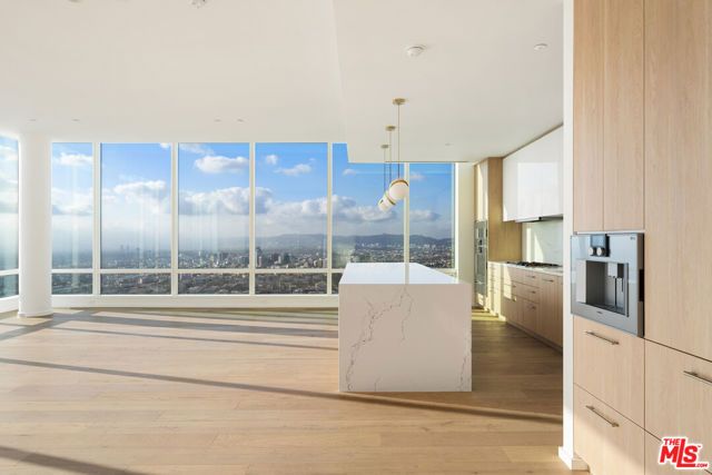 1000 W 8th Street 5801, Los Angeles, CA 90017