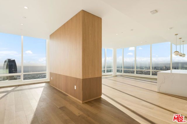 1000 W 8th Street 5801, Los Angeles, CA 90017