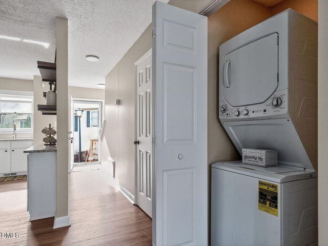 113 Weatherstone Drive Unit B, Chapel Hill, NC 27514