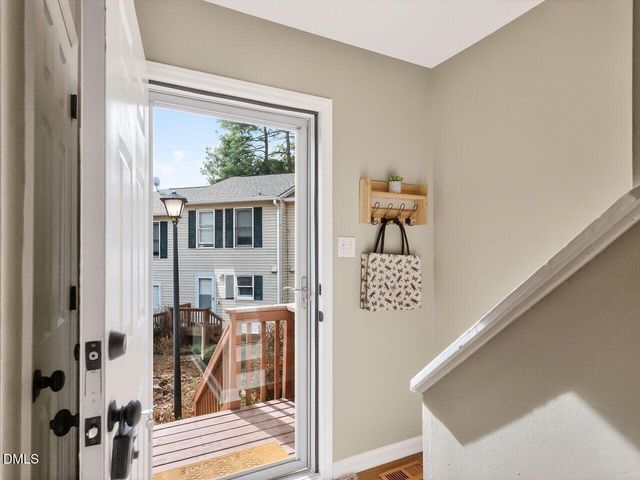 113 Weatherstone Drive Unit B, Chapel Hill, NC 27514