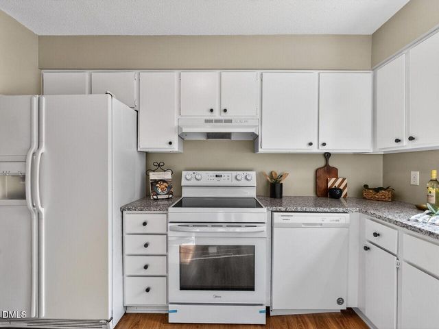 113 Weatherstone Drive Unit B, Chapel Hill, NC 27514