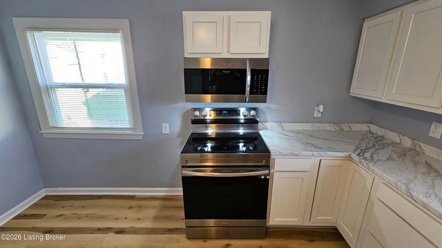 319 Cecil Ave, Louisville, KY 40211