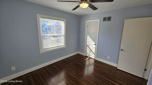 319 Cecil Ave, Louisville, KY 40211