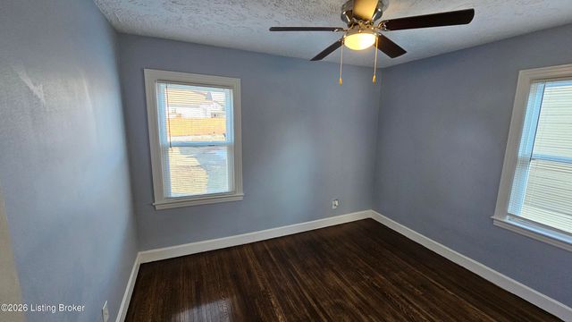 319 Cecil Ave, Louisville, KY 40211