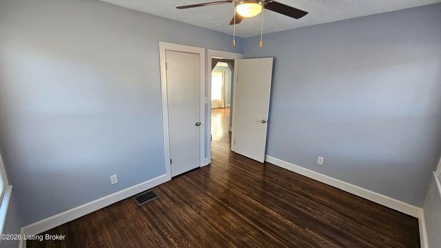 319 Cecil Ave, Louisville, KY 40211