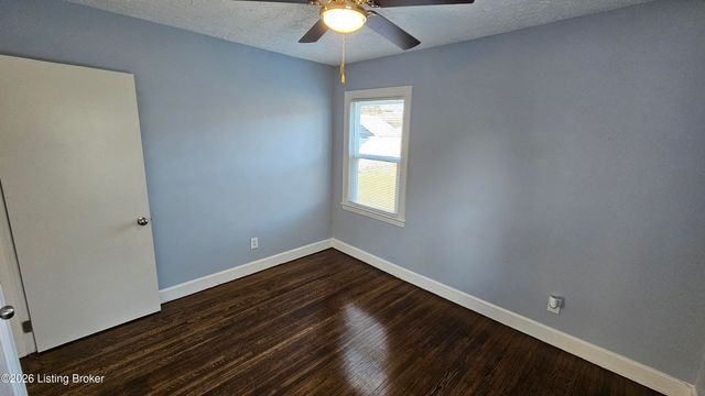 319 Cecil Ave, Louisville, KY 40211